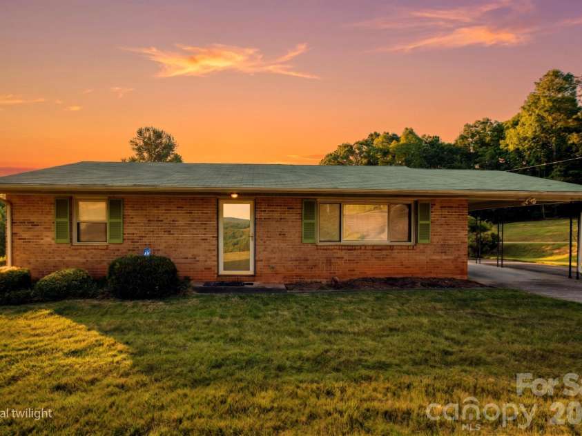 4024 Piney Road, Morganton, NC 28655.  MLS# CAR4384406, YatesRealty ID 31596. 