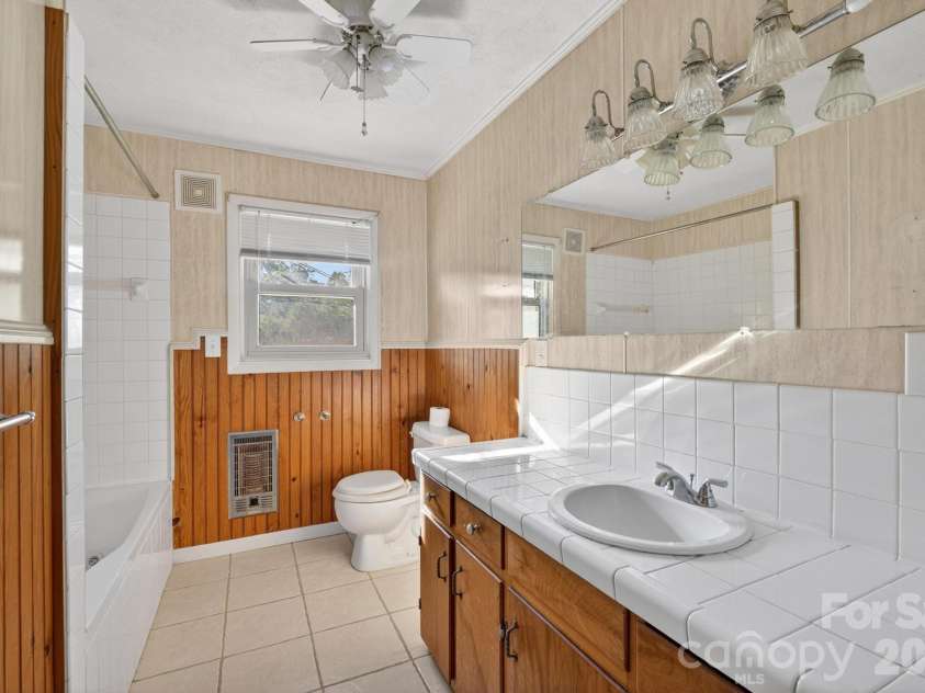 4024 Piney Road, Morganton, NC 28655.  MLS# CAR4384406, YatesRealty ID 31596. 