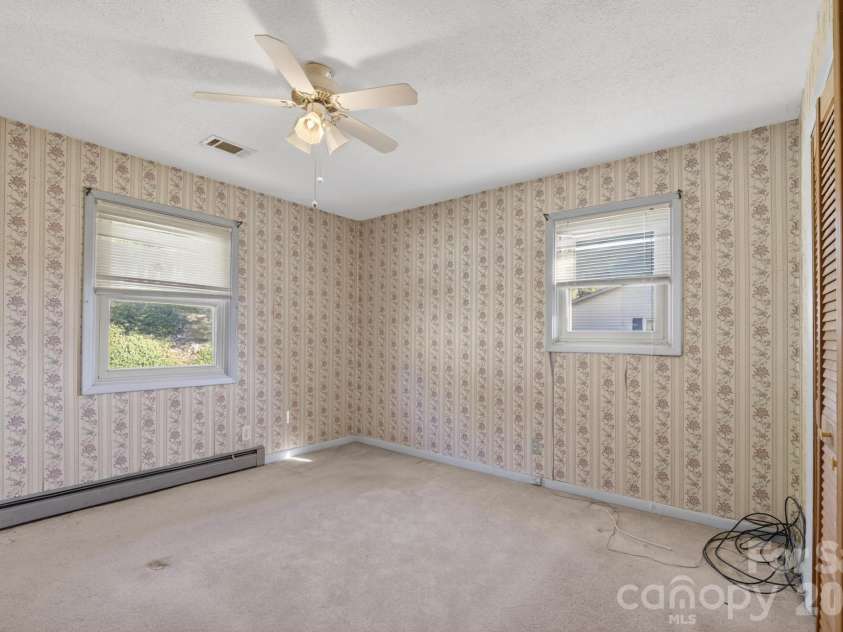 4024 Piney Road, Morganton, NC 28655.  MLS# CAR4384406, YatesRealty ID 31596. Bedroom