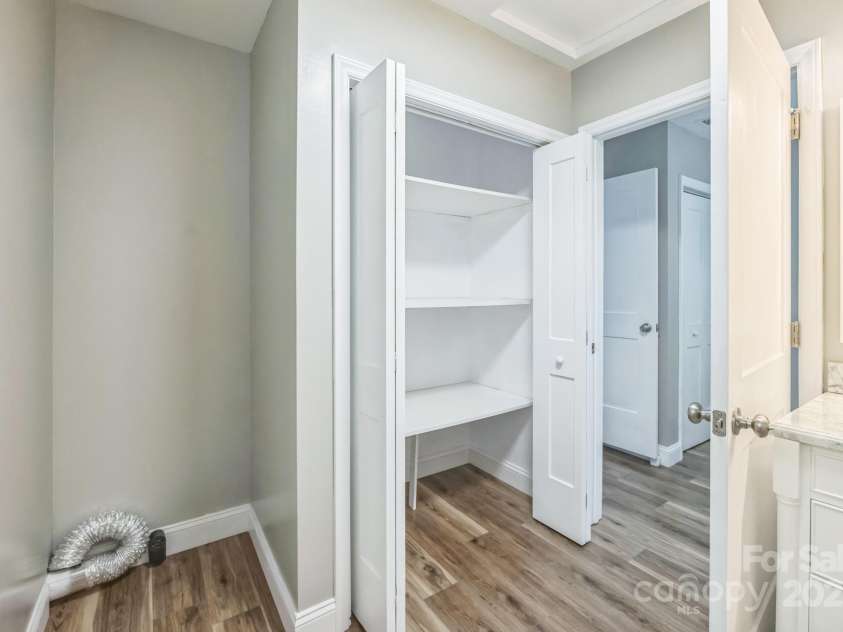 4729 Hickory Grove Road, Gastonia, NC 28056.  MLS# CAR4286209, YatesRealty ID 31596. 