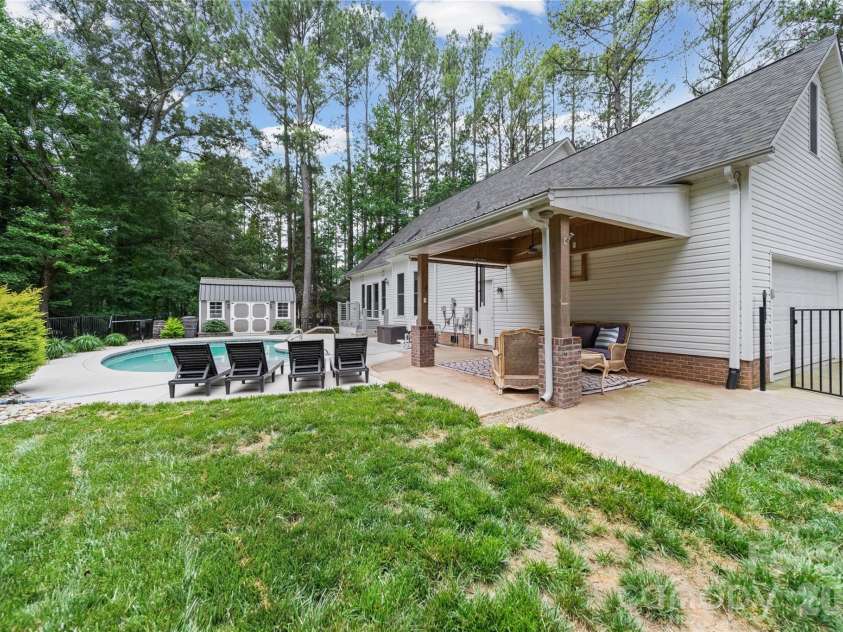 8871 Erbach Lane, Mount Pleasant, NC 28124.  MLS# CAR4394187, YatesRealty ID 31597. 
