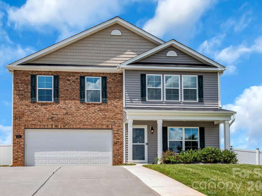 272 Daniel Drive, Lexington, NC 27295.  MLS# CAR4393351, YatesRealty ID 31598. 