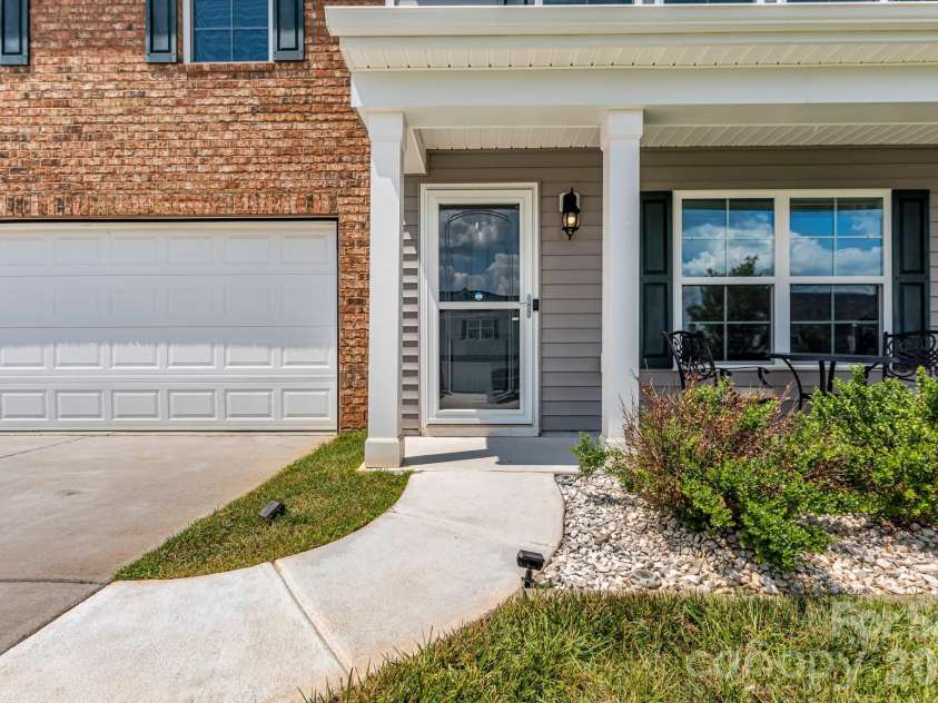 272 Daniel Drive, Lexington, NC 27295.  MLS# CAR4393351, YatesRealty ID 31598. 