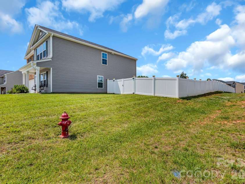 272 Daniel Drive, Lexington, NC 27295.  MLS# CAR4393351, YatesRealty ID 31598. 