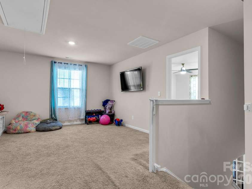 272 Daniel Drive, Lexington, NC 27295.  MLS# CAR4393351, YatesRealty ID 31598. 