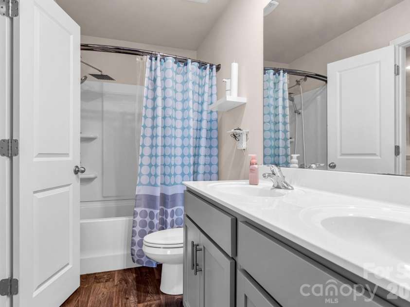 272 Daniel Drive, Lexington, NC 27295.  MLS# CAR4393351, YatesRealty ID 31598. 