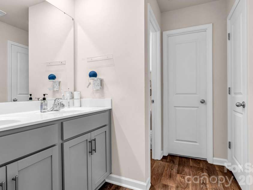 272 Daniel Drive, Lexington, NC 27295.  MLS# CAR4393351, YatesRealty ID 31598. 