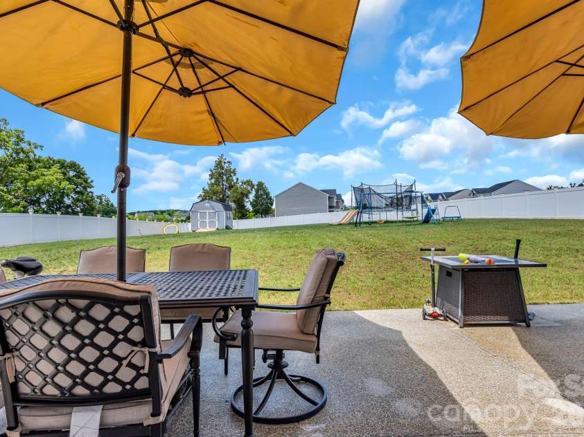 272 Daniel Drive, Lexington, NC 27295.  MLS# CAR4393351, YatesRealty ID 31598. 