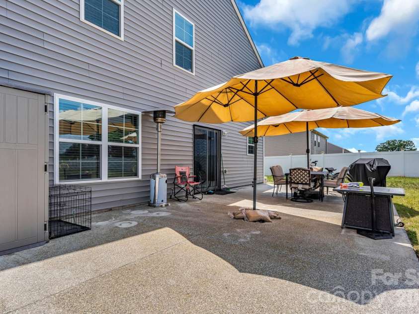 272 Daniel Drive, Lexington, NC 27295.  MLS# CAR4393351, YatesRealty ID 31598. 