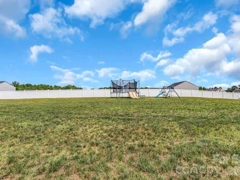 272 Daniel Drive, Lexington, NC 27295.  MLS# CAR4393351, YatesRealty ID 31598. 