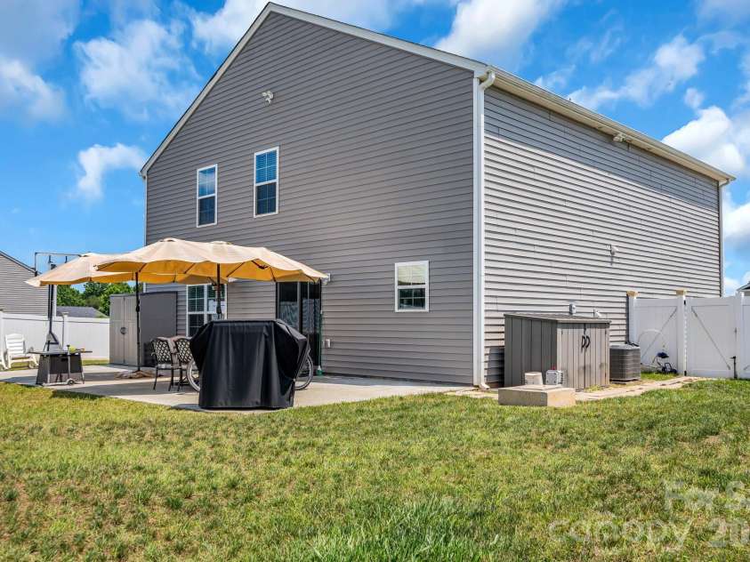 272 Daniel Drive, Lexington, NC 27295.  MLS# CAR4393351, YatesRealty ID 31598. 