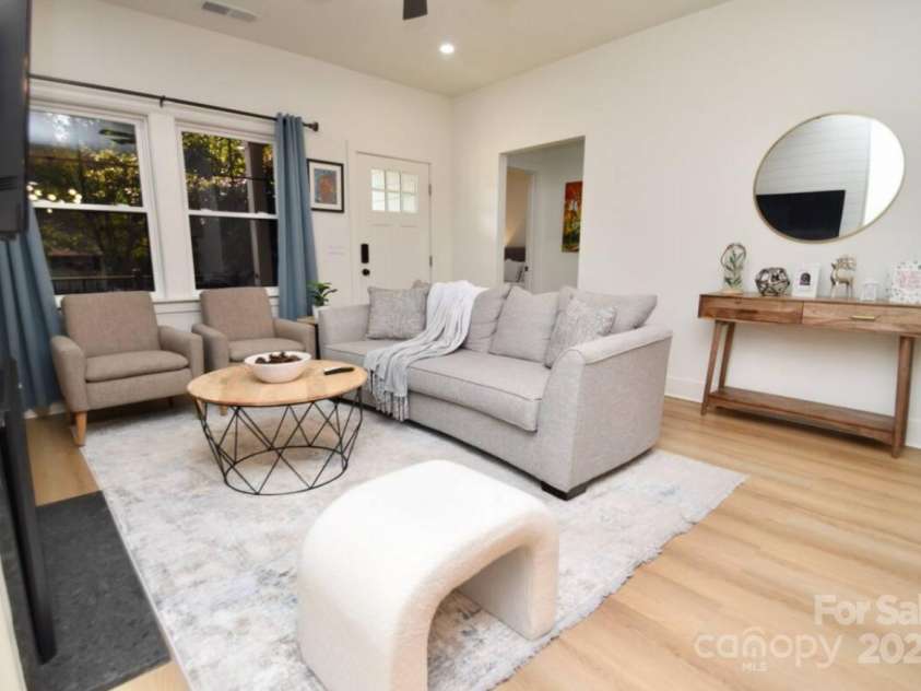 1055 Wellman Street, Gastonia, NC 28054.  MLS# CAR4320447, YatesRealty ID 316. Welcome Home