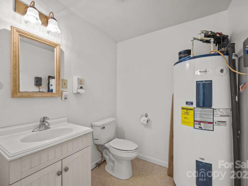 701 Dana Road, Hendersonville, NC 28792.  MLS# CAR4333517, YatesRealty ID 3160. 