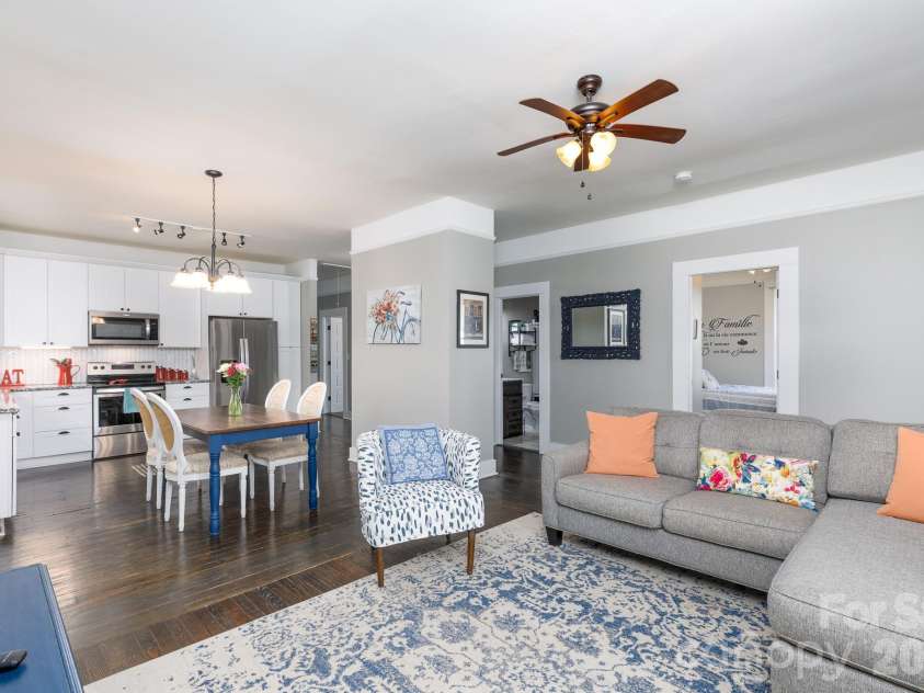 648 Izard Street, Rock Hill, SC 29730.  MLS# CAR4373448, YatesRealty ID 31600. 