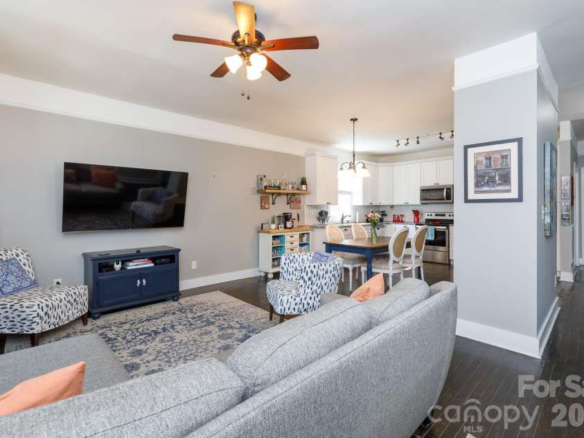 648 Izard Street, Rock Hill, SC 29730.  MLS# CAR4373448, YatesRealty ID 31600. 