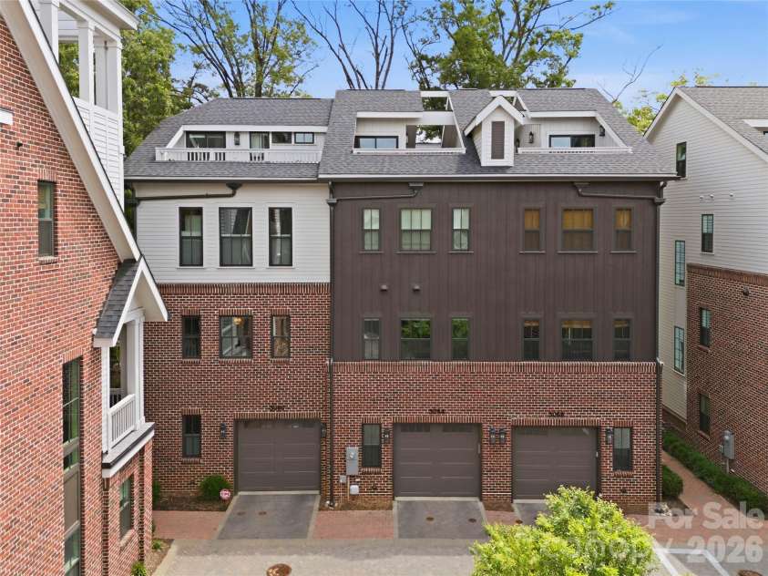 3060 Selwyn Avenue, Charlotte, NC 28209.  MLS# CAR4375159, YatesRealty ID 31601. 