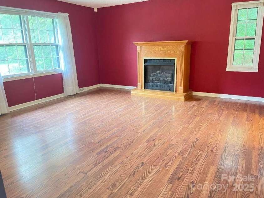 5679 Styers Ferry Road, Clemmons, NC 27012.  MLS# CAR4287916, YatesRealty ID 31601. 