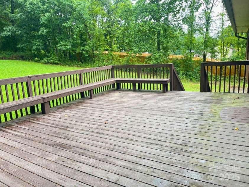 5679 Styers Ferry Road, Clemmons, NC 27012.  MLS# CAR4287916, YatesRealty ID 31601. 