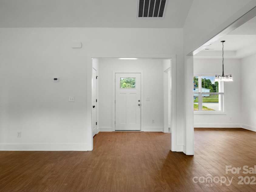 6201 Long Branch Road, Salisbury, NC 28147.  MLS# CAR4157316, YatesRealty ID 31602. 