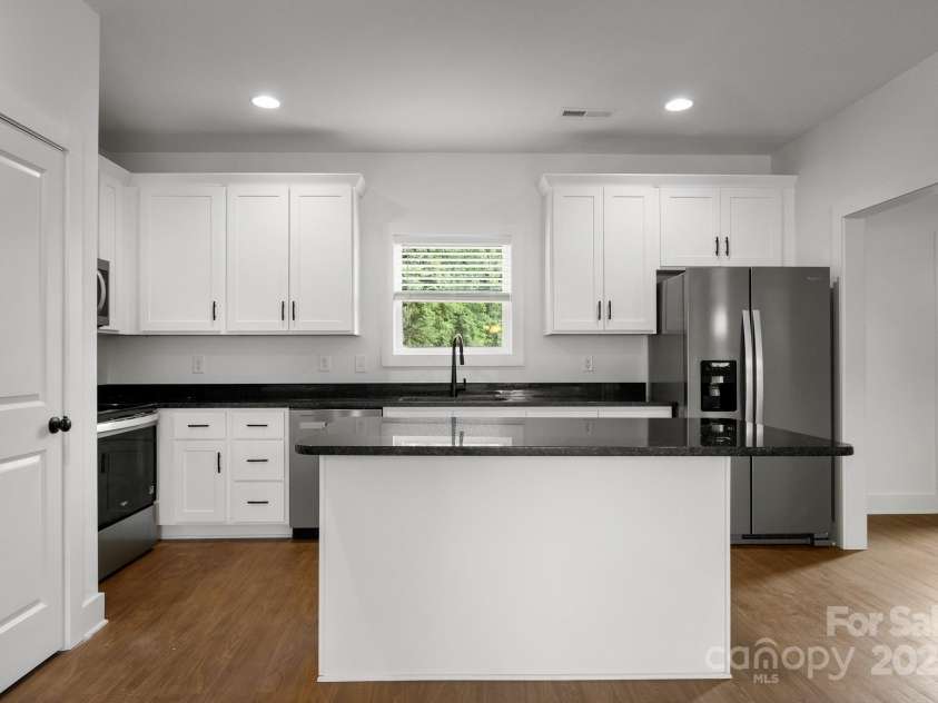 6201 Long Branch Road, Salisbury, NC 28147.  MLS# CAR4157316, YatesRealty ID 31602. 