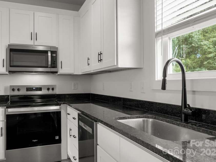 6201 Long Branch Road, Salisbury, NC 28147.  MLS# CAR4157316, YatesRealty ID 31602. 