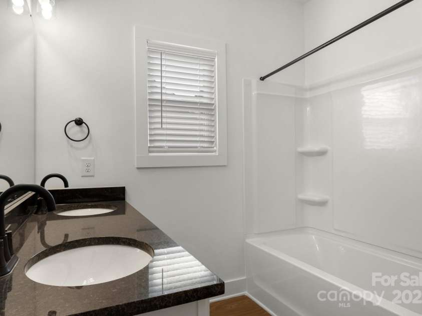 6201 Long Branch Road, Salisbury, NC 28147.  MLS# CAR4157316, YatesRealty ID 31602. 