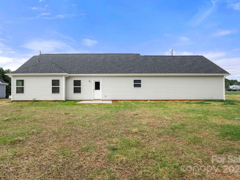 6201 Long Branch Road, Salisbury, NC 28147.  MLS# CAR4157316, YatesRealty ID 31602. 