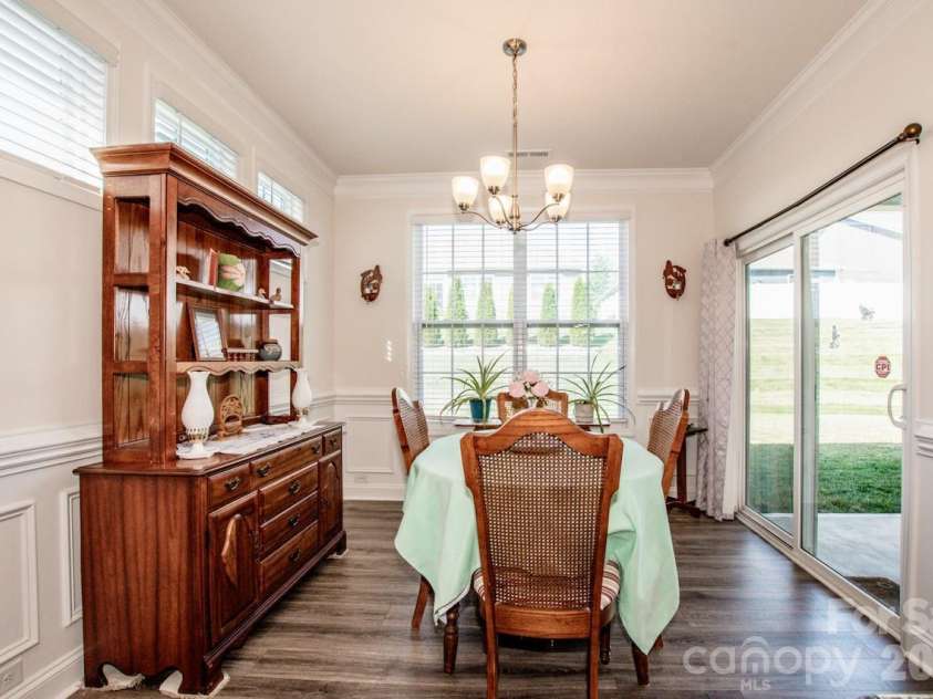 122 Coddle Way, Mooresville, NC 28115.  MLS# CAR4370294, YatesRealty ID 31603. ACTUAL DINING ROOM