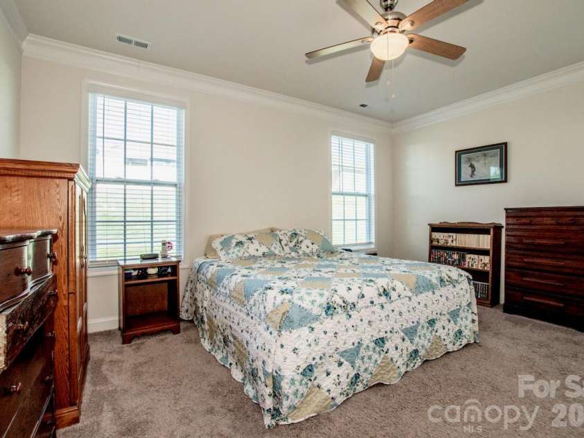 122 Coddle Way, Mooresville, NC 28115.  MLS# CAR4370294, YatesRealty ID 31603. ACTUAL PRIMARY BEDROOM
