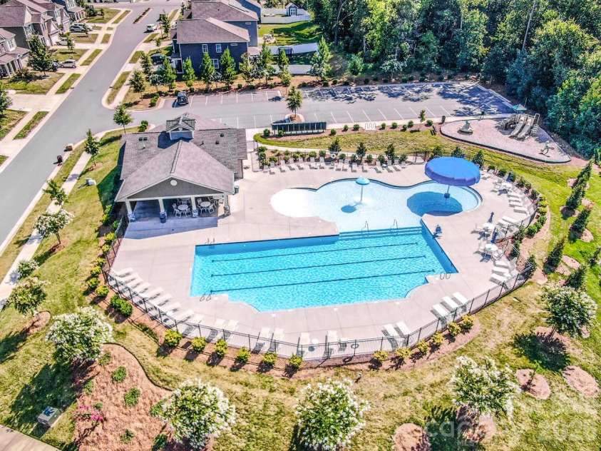 122 Coddle Way, Mooresville, NC 28115.  MLS# CAR4370294, YatesRealty ID 31603. Community Pool