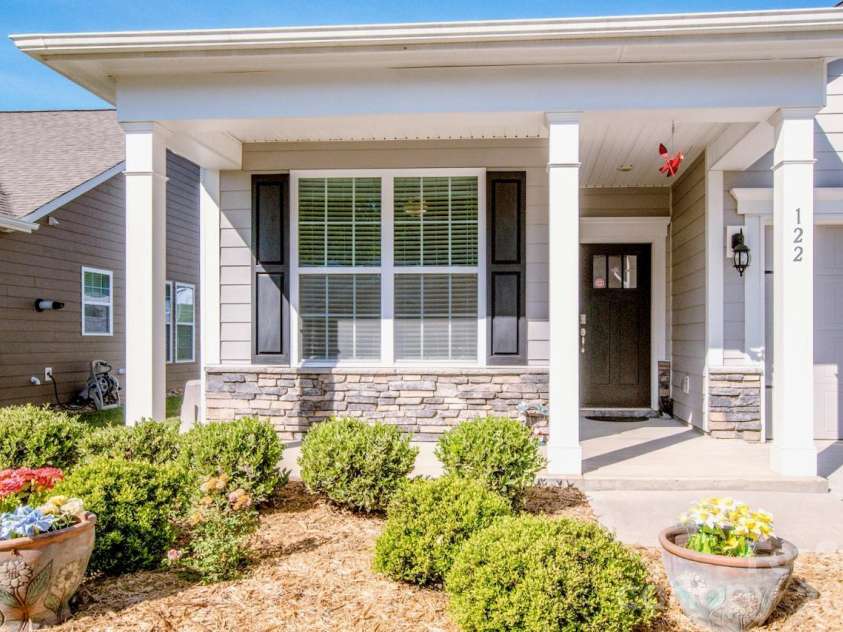 122 Coddle Way, Mooresville, NC 28115.  MLS# CAR4370294, YatesRealty ID 31603. Cute Front Porch with Stacked Stone accent