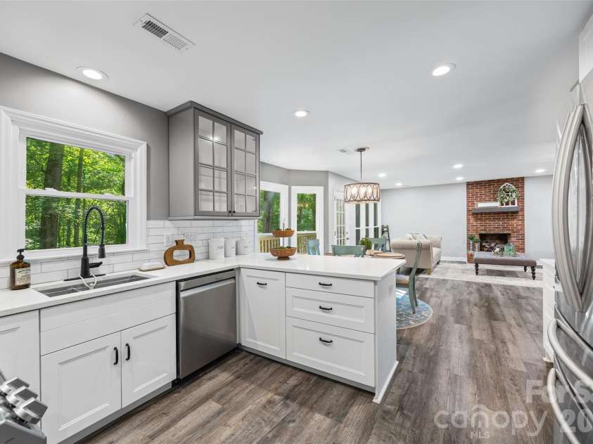 1472 Old Tara Lane, Fort Mill, SC 29708.  MLS# CAR4383287, YatesRealty ID 31604. 