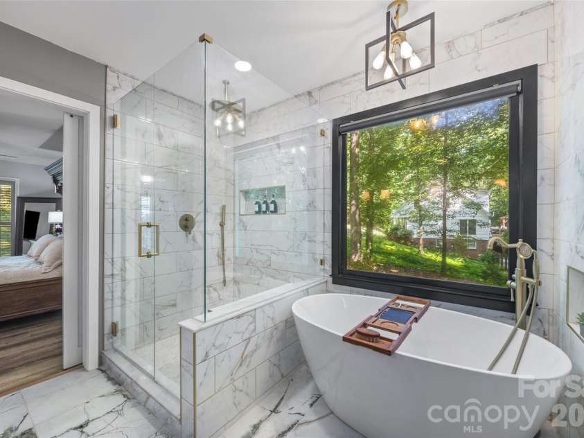 1472 Old Tara Lane, Fort Mill, SC 29708.  MLS# CAR4383287, YatesRealty ID 31604. Primary Bath