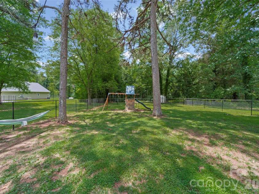 600 Mcadenville Road, Lowell, NC 28098.  MLS# CAR4383777, YatesRealty ID 31605. 