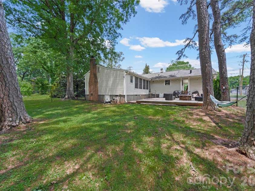 600 Mcadenville Road, Lowell, NC 28098.  MLS# CAR4383777, YatesRealty ID 31605. 