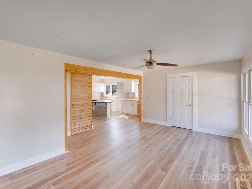 1200 Grace Avenue, Kannapolis, NC 28083.  MLS# CAR4229067, YatesRealty ID 31607. 