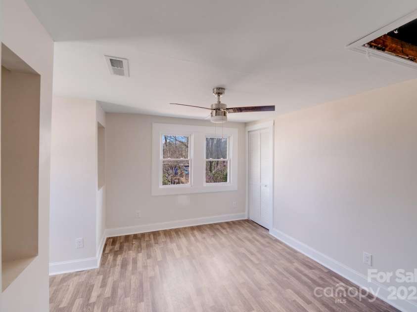 1200 Grace Avenue, Kannapolis, NC 28083.  MLS# CAR4229067, YatesRealty ID 31607. 