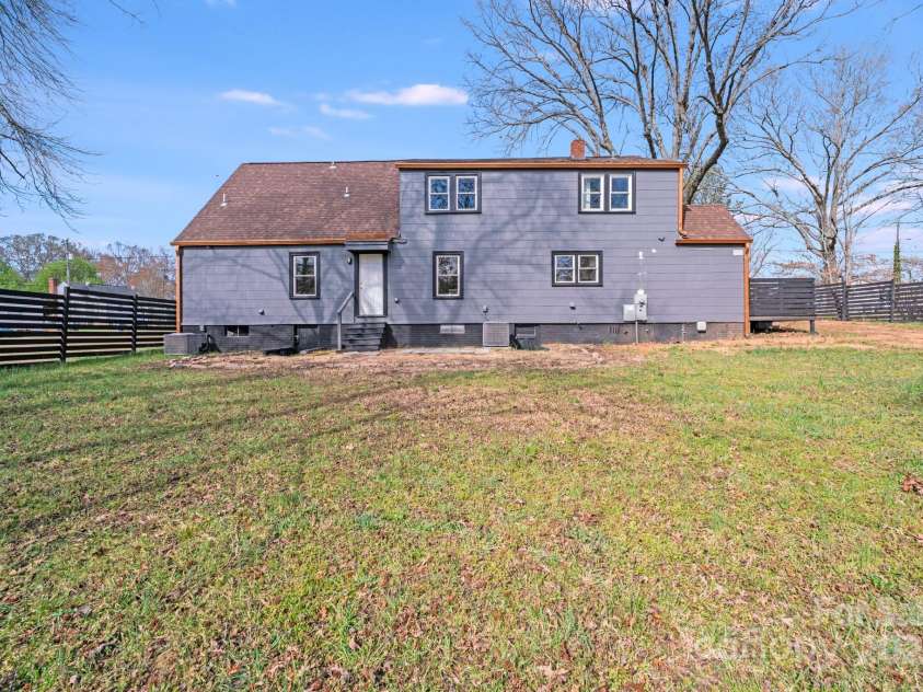 1200 Grace Avenue, Kannapolis, NC 28083.  MLS# CAR4229067, YatesRealty ID 31607. 
