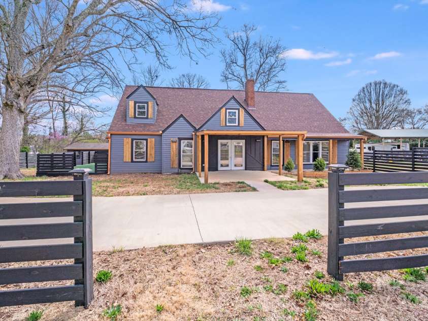 1200 Grace Avenue, Kannapolis, NC 28083.  MLS# CAR4229067, YatesRealty ID 31607. 