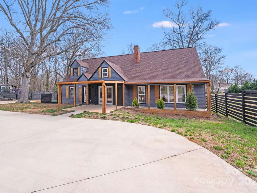 1200 Grace Avenue, Kannapolis, NC 28083.  MLS# CAR4229067, YatesRealty ID 31607. 