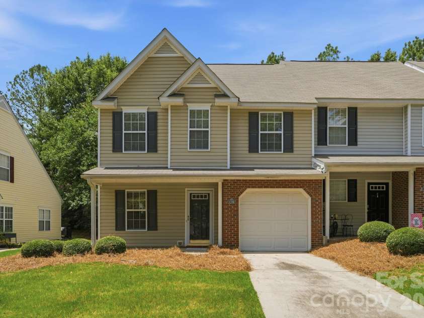 1358 Walnut Hill Drive, Rock Hill, SC 29732.  MLS# CAR4388970, YatesRealty ID 31608. 