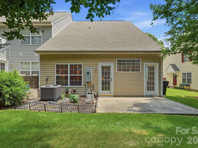 1358 Walnut Hill Drive, Rock Hill, SC 29732.  MLS# CAR4388970, YatesRealty ID 31608. 
