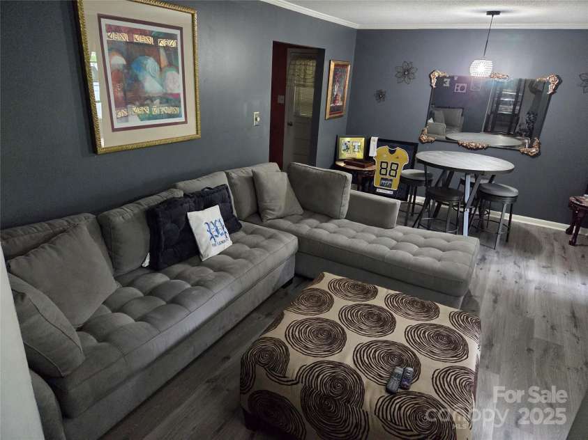 205 Windsor Drive, Salisbury, NC 28144.  MLS# CAR4290229, YatesRealty ID 31608. 