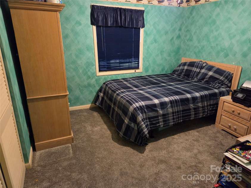 205 Windsor Drive, Salisbury, NC 28144.  MLS# CAR4290229, YatesRealty ID 31608. 