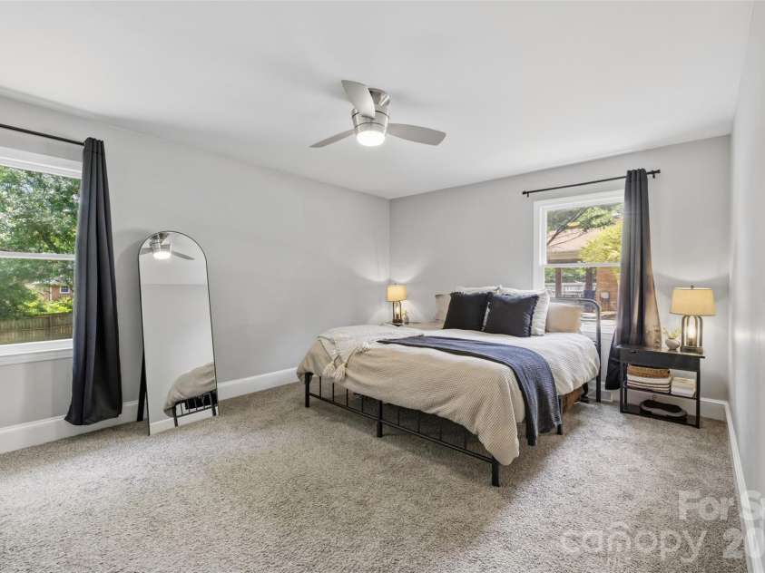 224 Sturbridge Drive, Charlotte, NC 28214.  MLS# CAR4388119, YatesRealty ID 31609. 