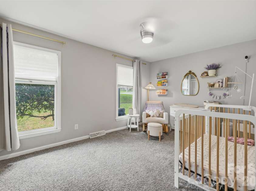 224 Sturbridge Drive, Charlotte, NC 28214.  MLS# CAR4388119, YatesRealty ID 31609. 