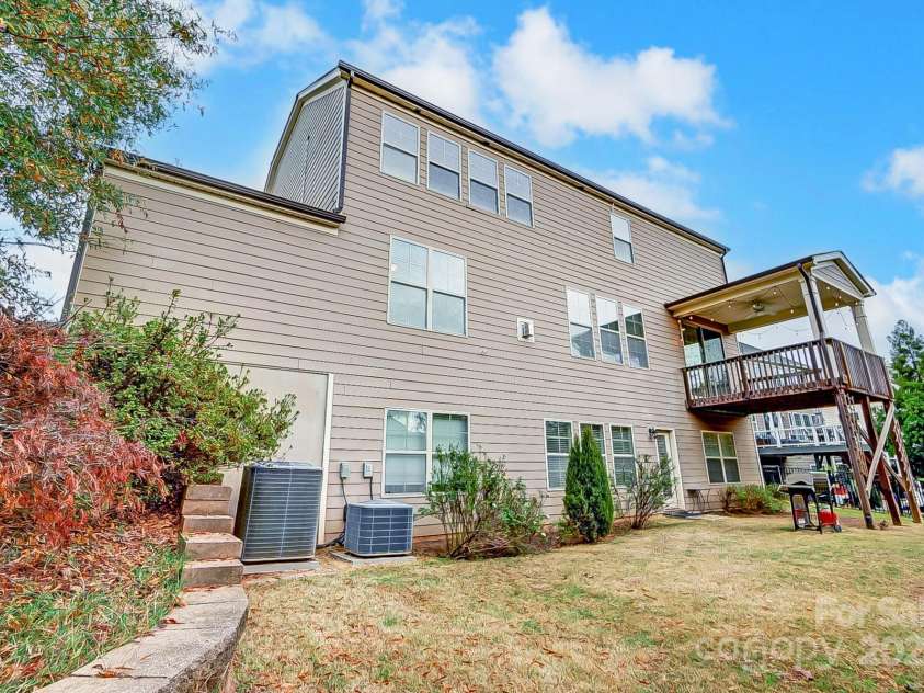 7006 Garden Hill Drive, Huntersville, NC 28078.  MLS# CAR4196907, YatesRealty ID 3161. Back of Home
