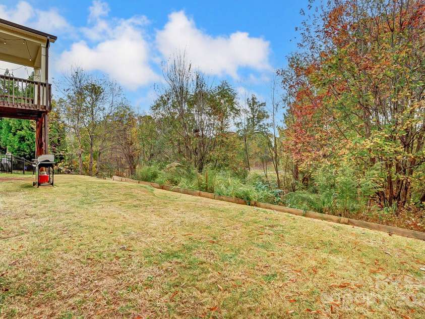 7006 Garden Hill Drive, Huntersville, NC 28078.  MLS# CAR4196907, YatesRealty ID 3161. Backyard