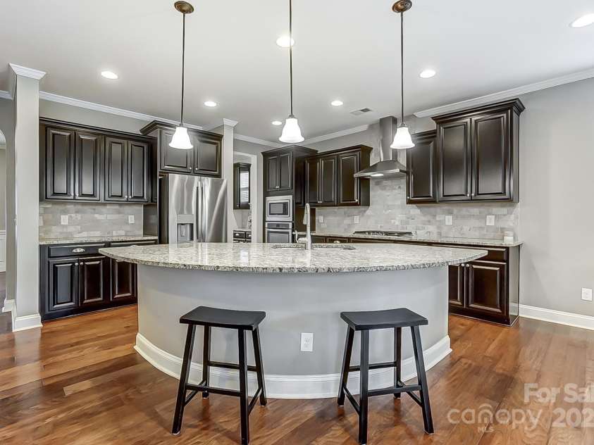 7006 Garden Hill Drive, Huntersville, NC 28078.  MLS# CAR4196907, YatesRealty ID 3161. Kitchen