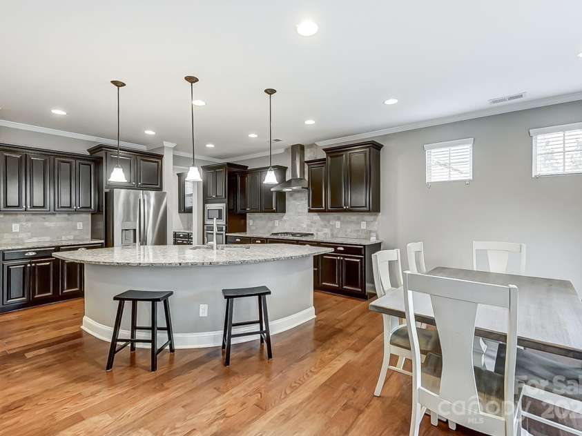 7006 Garden Hill Drive, Huntersville, NC 28078.  MLS# CAR4196907, YatesRealty ID 3161. Kitchen